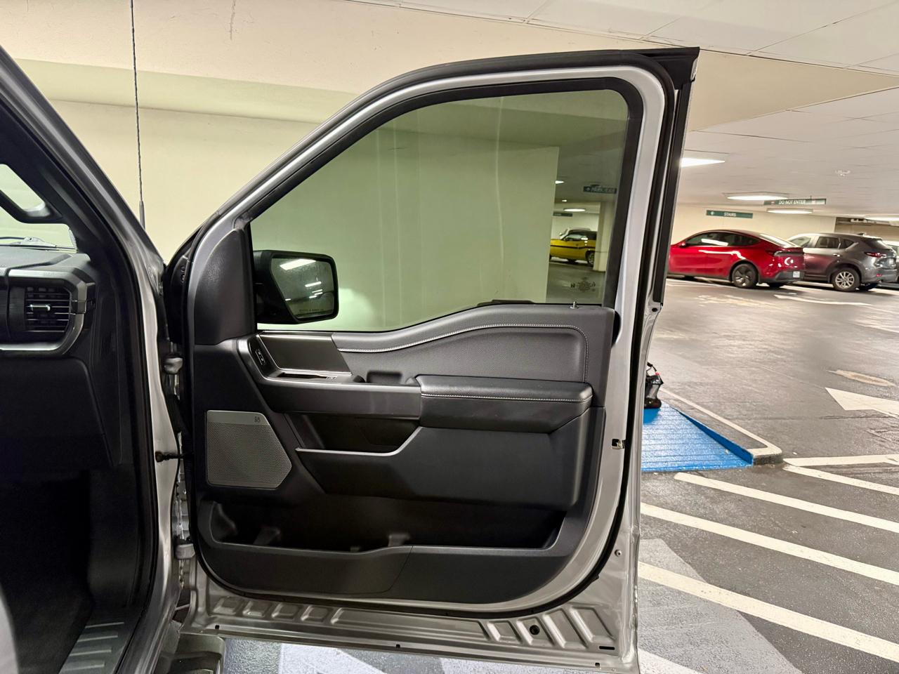 Ford F-150 4WD SuperCrew 145" XLT 2023