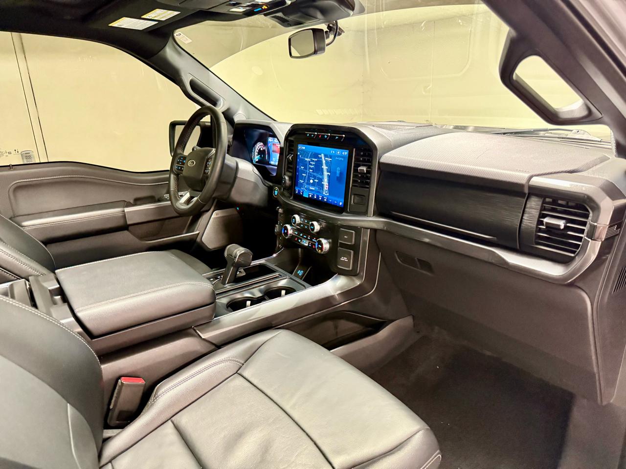 Ford F-150 4WD SuperCrew 145" XLT 2023