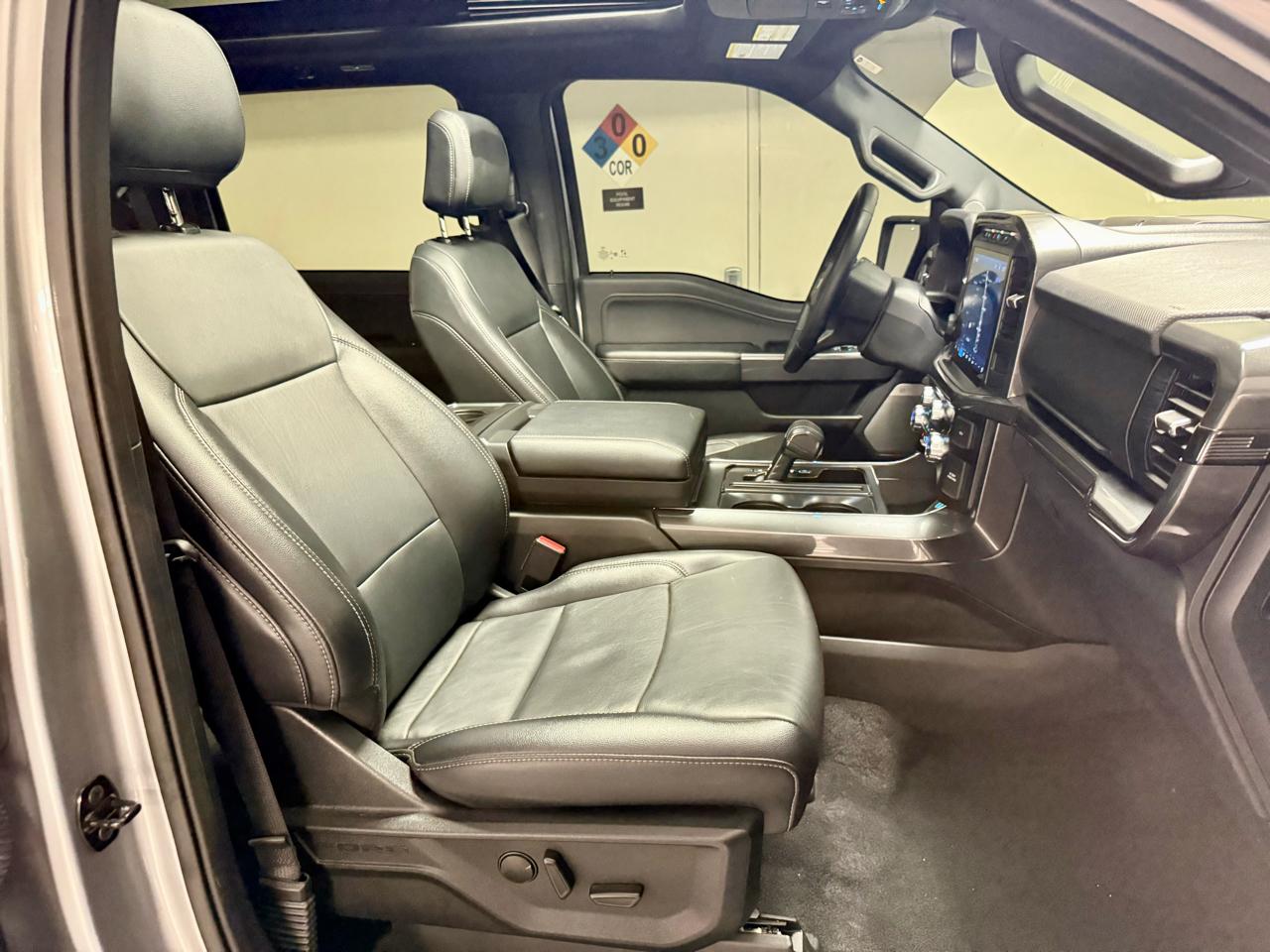 Ford F-150 4WD SuperCrew 145" XLT 2023