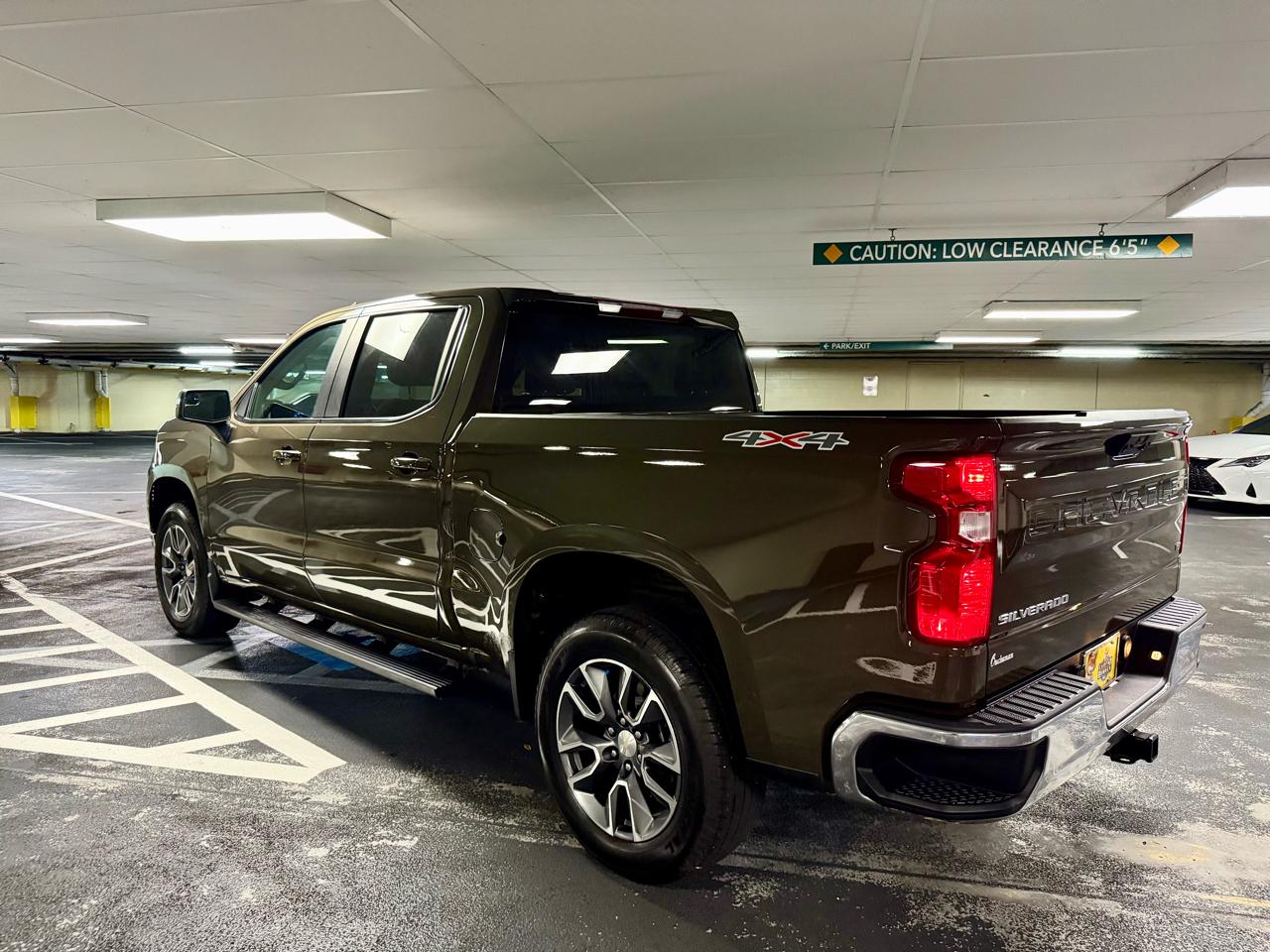 Chevrolet Silverado 1500 4WD Crew Cab 147" LT w/2FL 2023