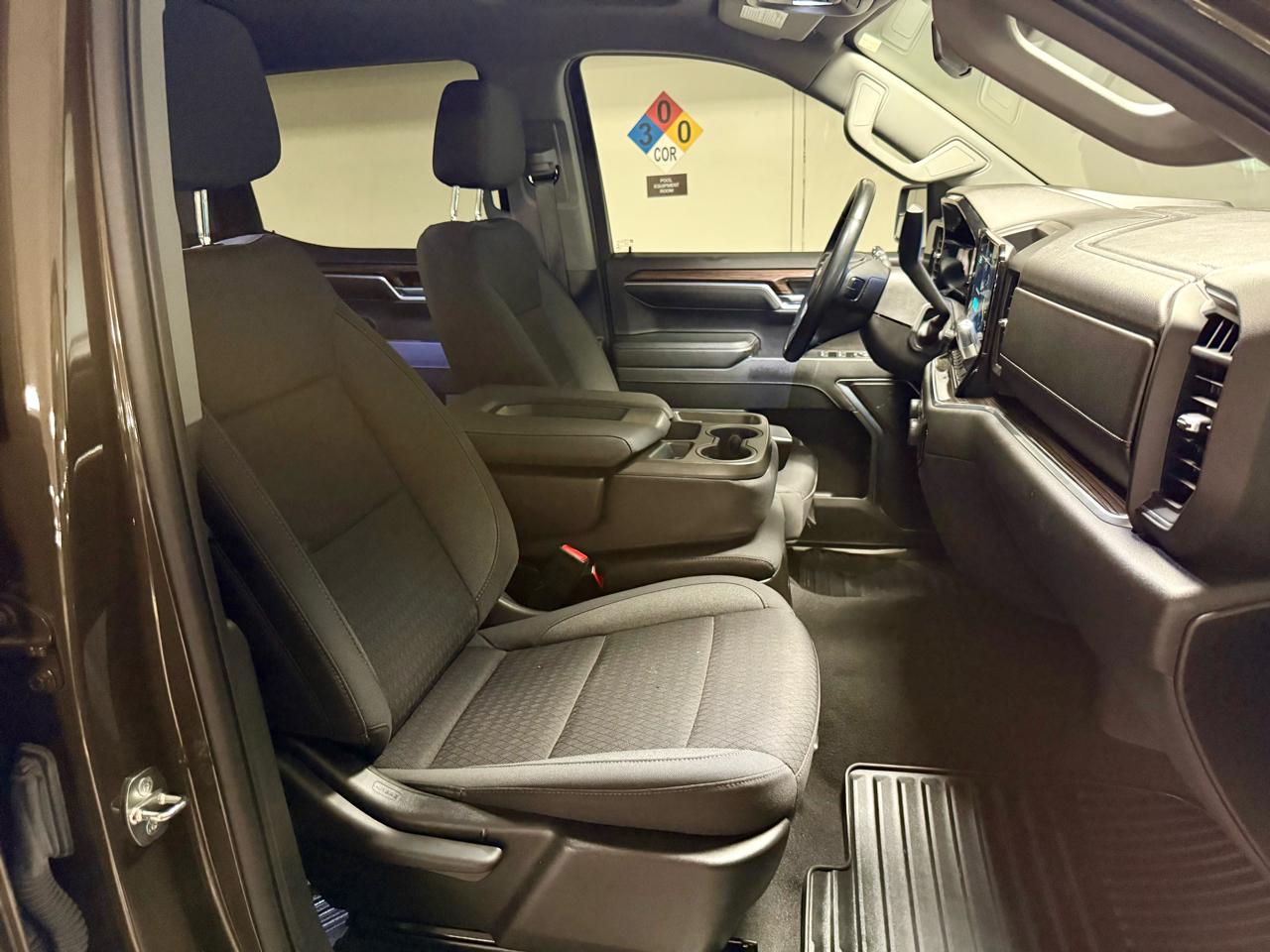 Chevrolet Silverado 1500 4WD Crew Cab 147" LT w/2FL 2023