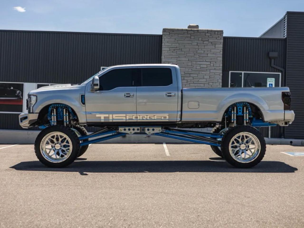 Ford Super Duty F-250 SRW Lariat 4WD Crew Cab 8' Box 2020