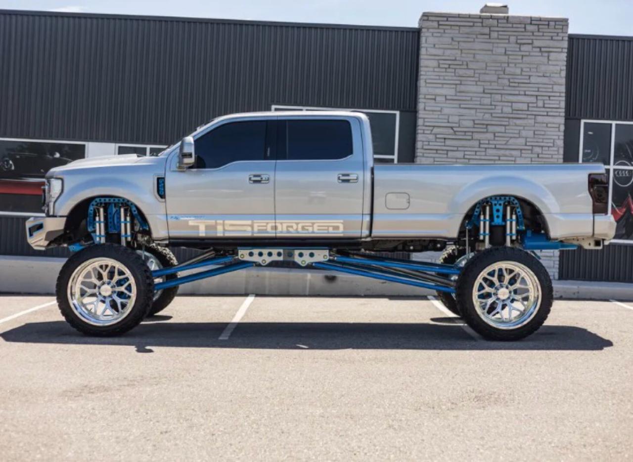 Ford Super Duty F-250 SRW Lariat 4WD Crew Cab 8' Box 2020