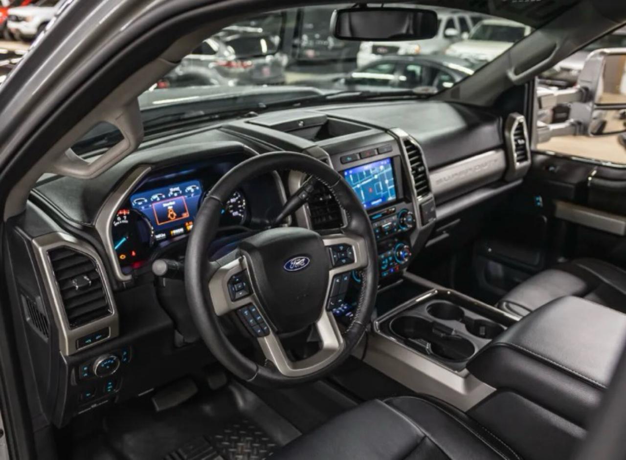 Ford Super Duty F-250 SRW Lariat 4WD Crew Cab 8' Box 2020