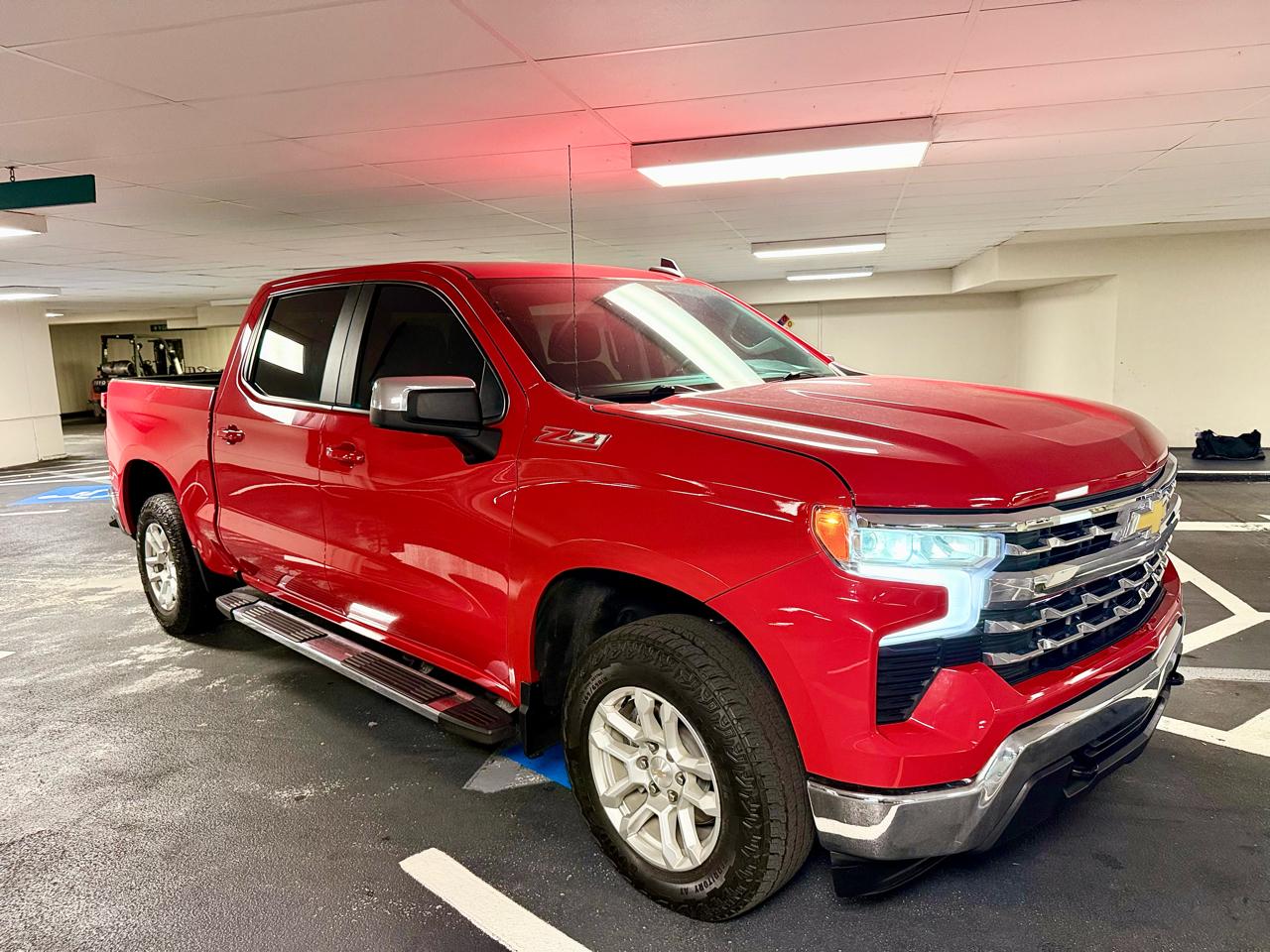 Chevrolet Silverado 1500 4WD Crew Cab 147" LT w/1LT 2024