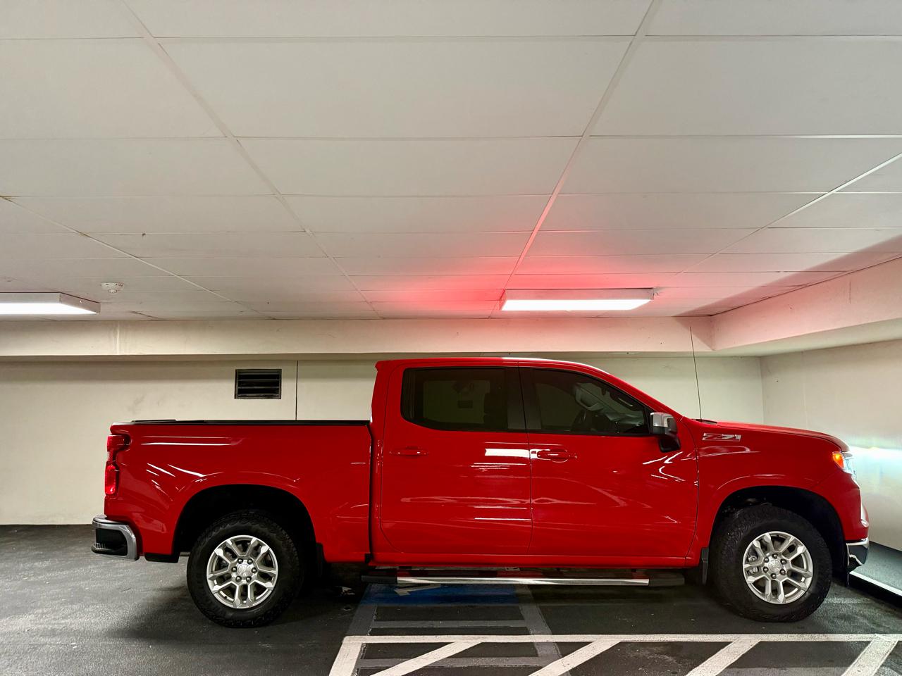 Chevrolet Silverado 1500 4WD Crew Cab 147" LT w/1LT 2024