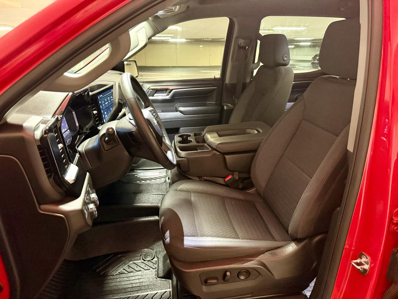 Chevrolet Silverado 1500 4WD Crew Cab 147" LT w/1LT 2024