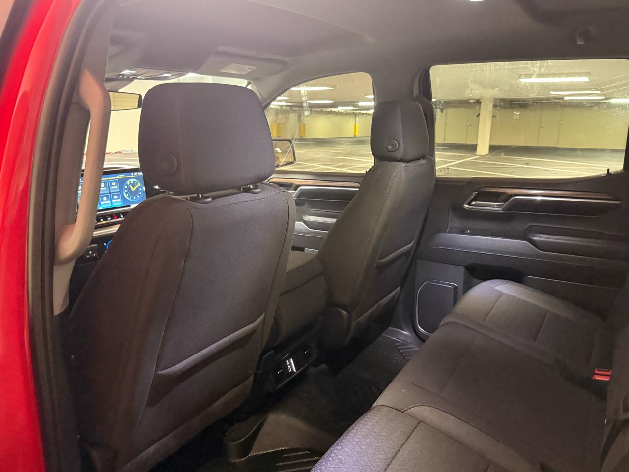 Chevrolet Silverado 1500 4WD Crew Cab 147" LT w/1LT 2024