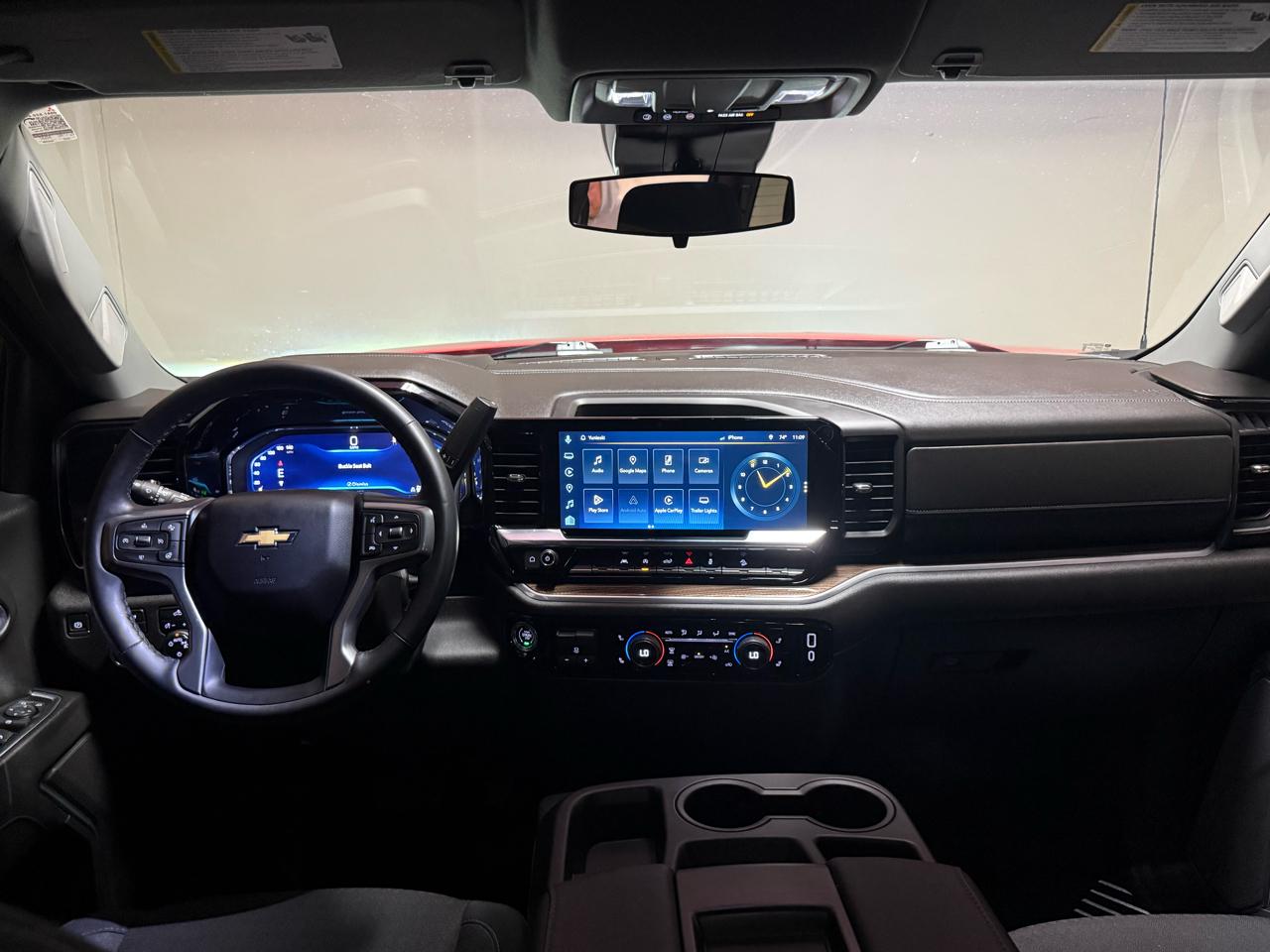 Chevrolet Silverado 1500 4WD Crew Cab 147" LT w/1LT 2024