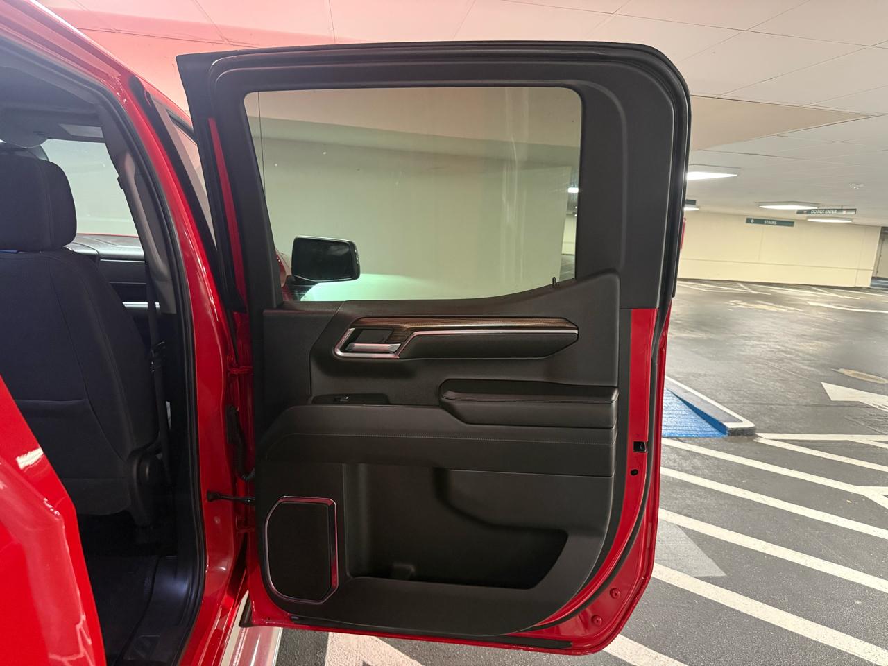 Chevrolet Silverado 1500 4WD Crew Cab 147" LT w/1LT 2024