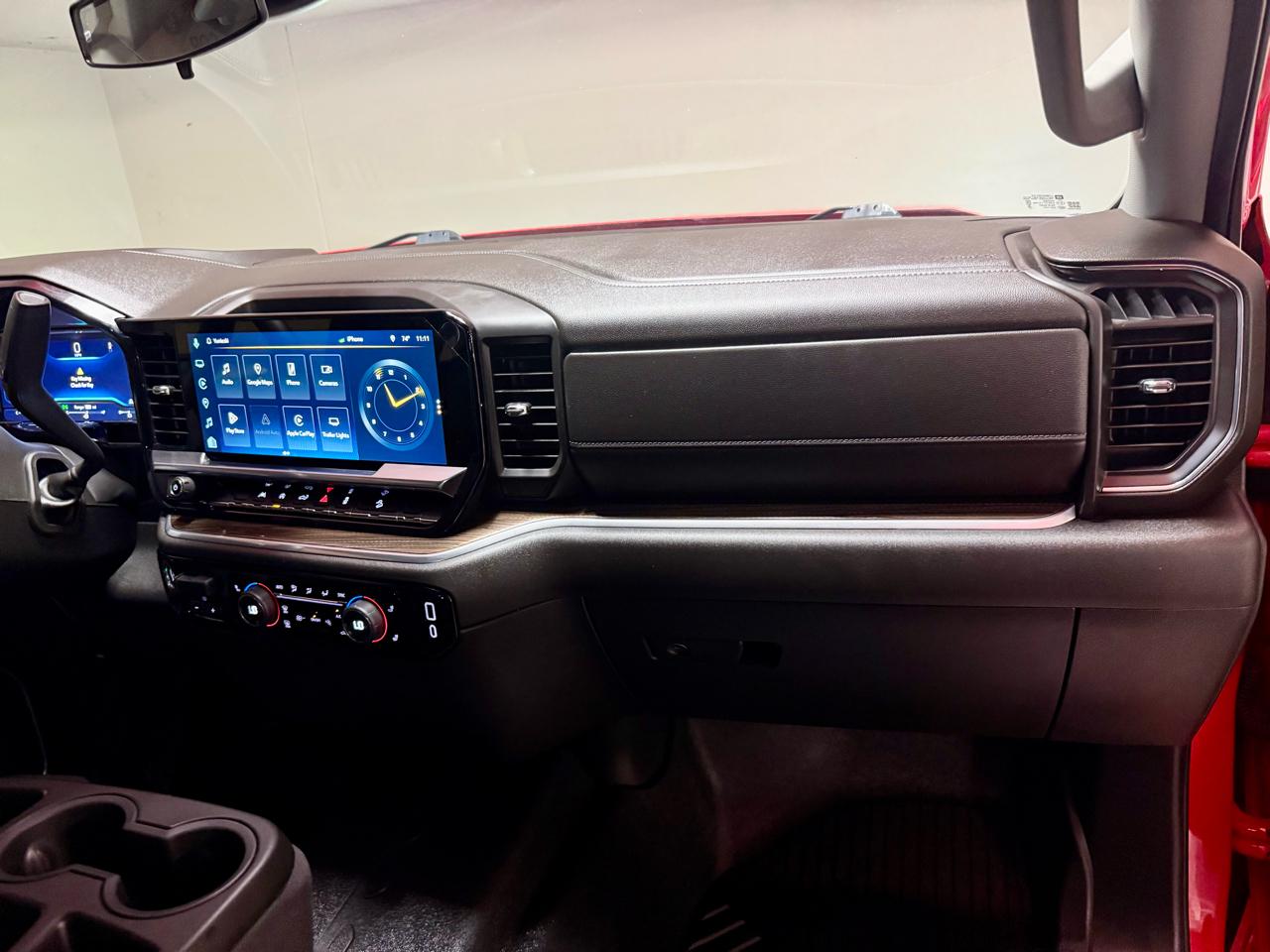 Chevrolet Silverado 1500 4WD Crew Cab 147" LT w/1LT 2024