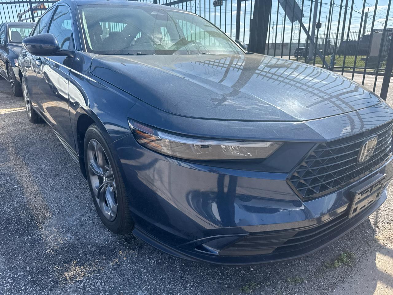 View vehicle photo 2