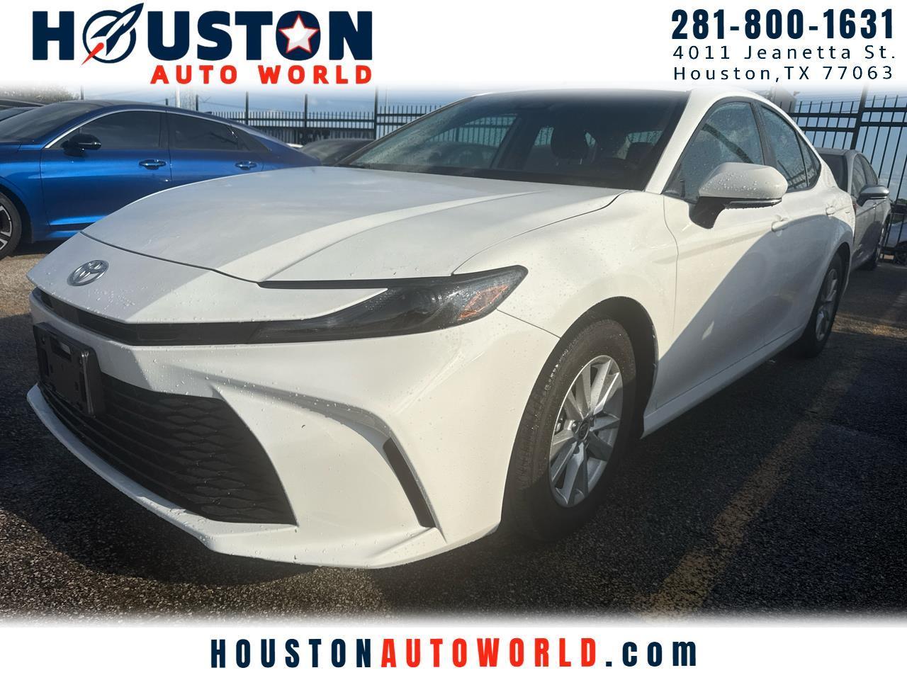 Toyota Camry XLE (Natl) 2025