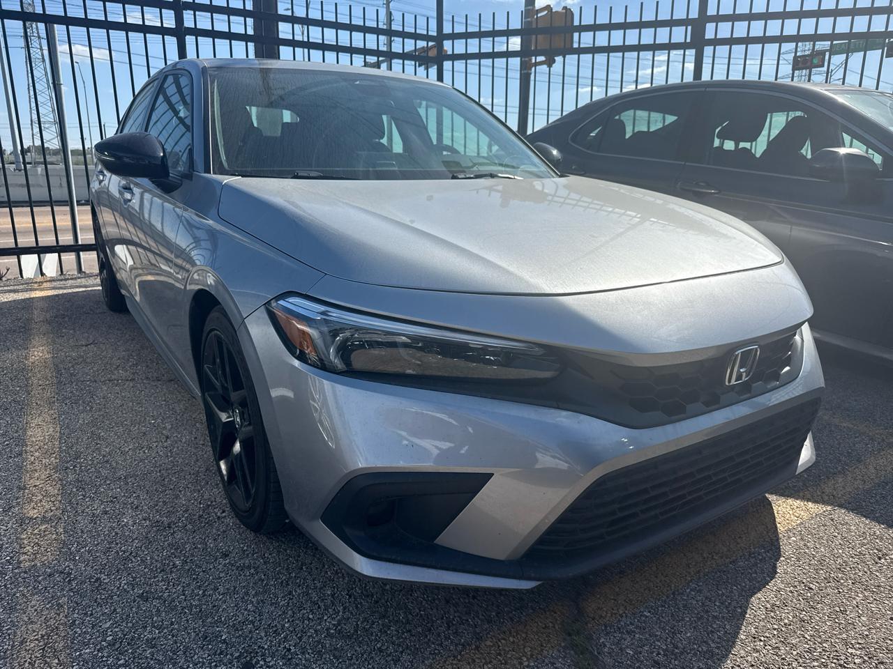 View vehicle photo 2