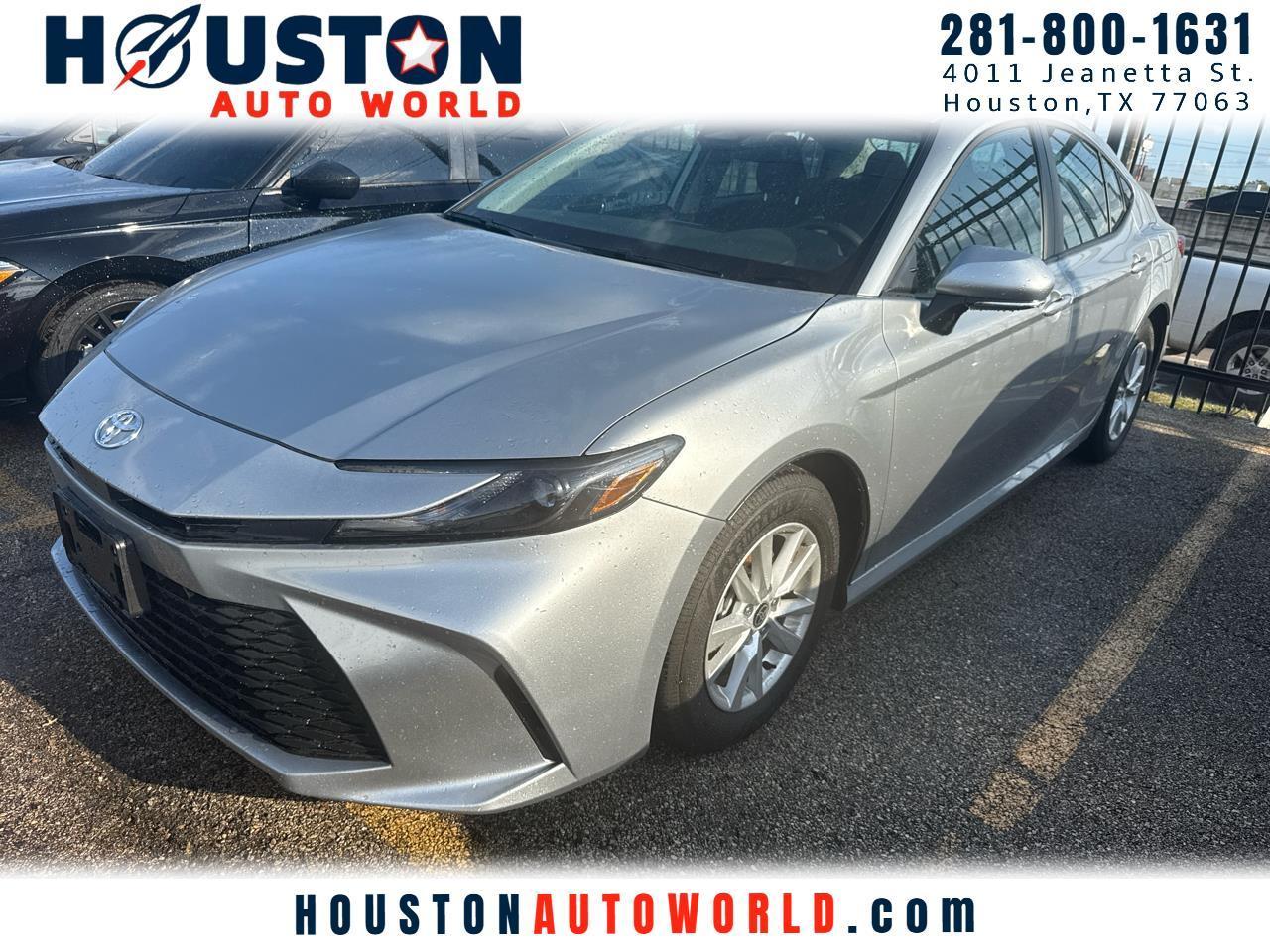 Toyota Camry XLE (Natl) 2025