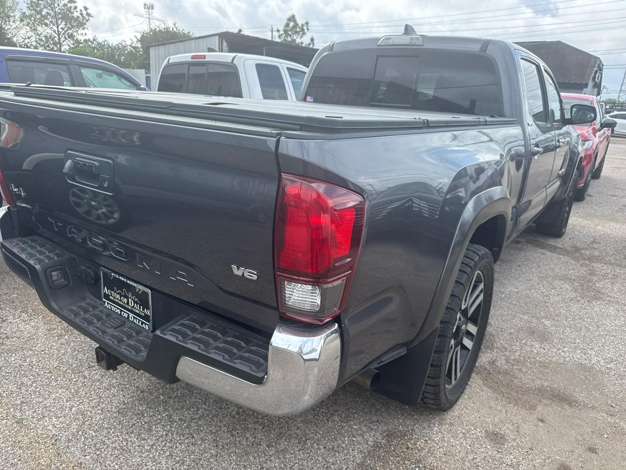 View vehicle photo 4