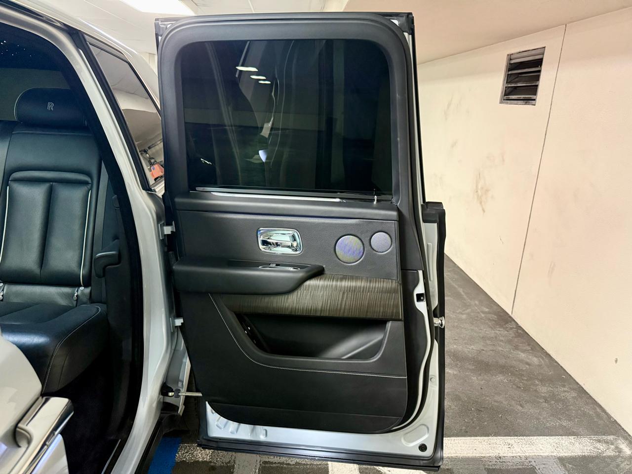 Rolls-Royce Cullinan Sport Utility 2019