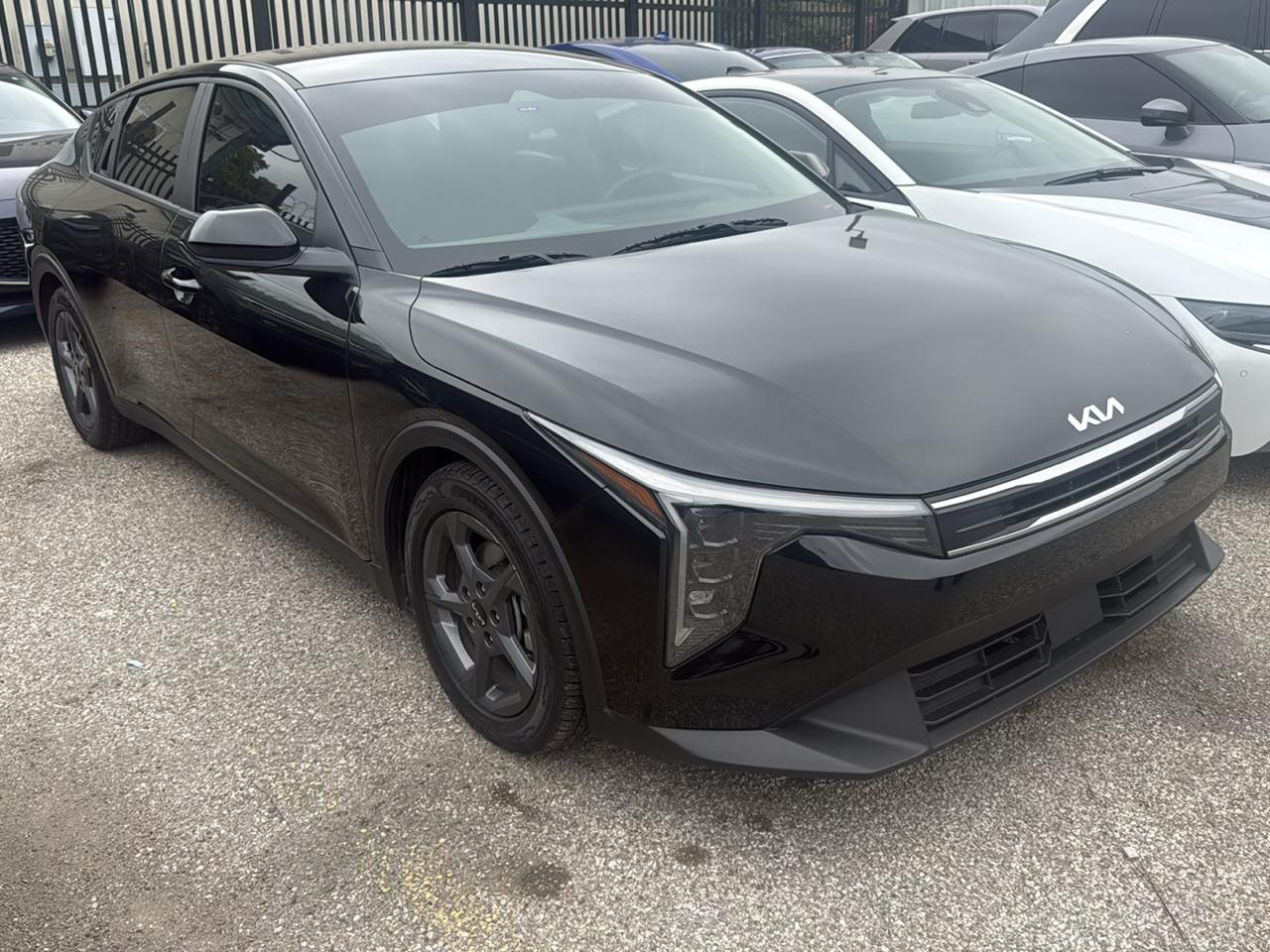 Kia K4 LXS FWD 2025