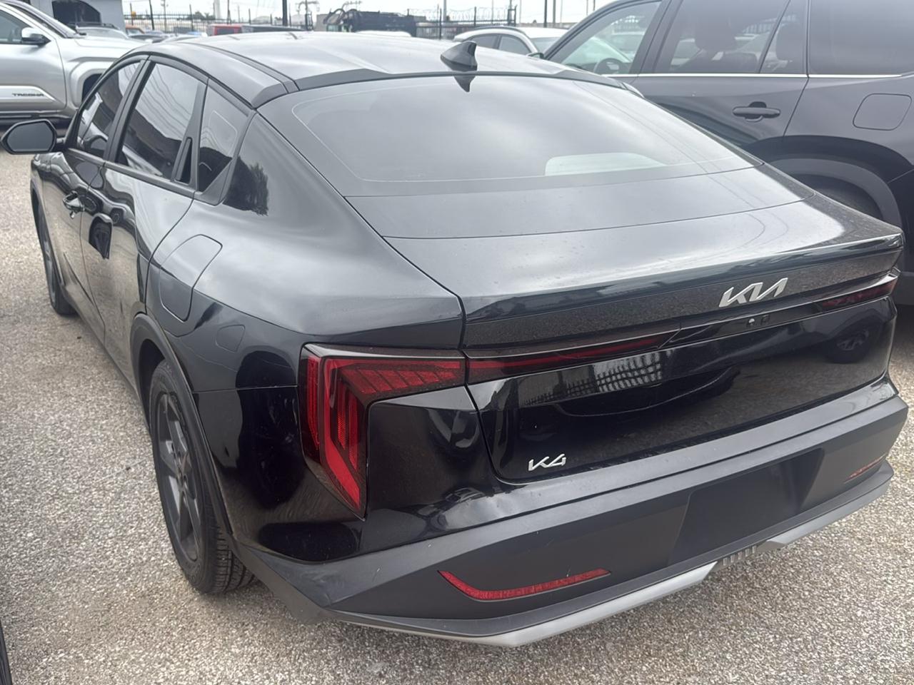 Kia K4 LXS FWD 2025