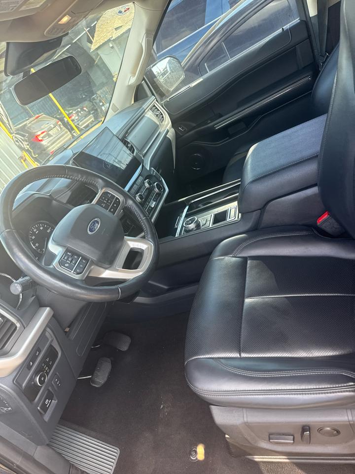 Ford Expedition XLT 4x2 2023