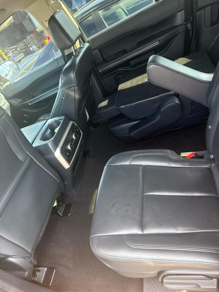 Ford Expedition XLT 4x2 2023