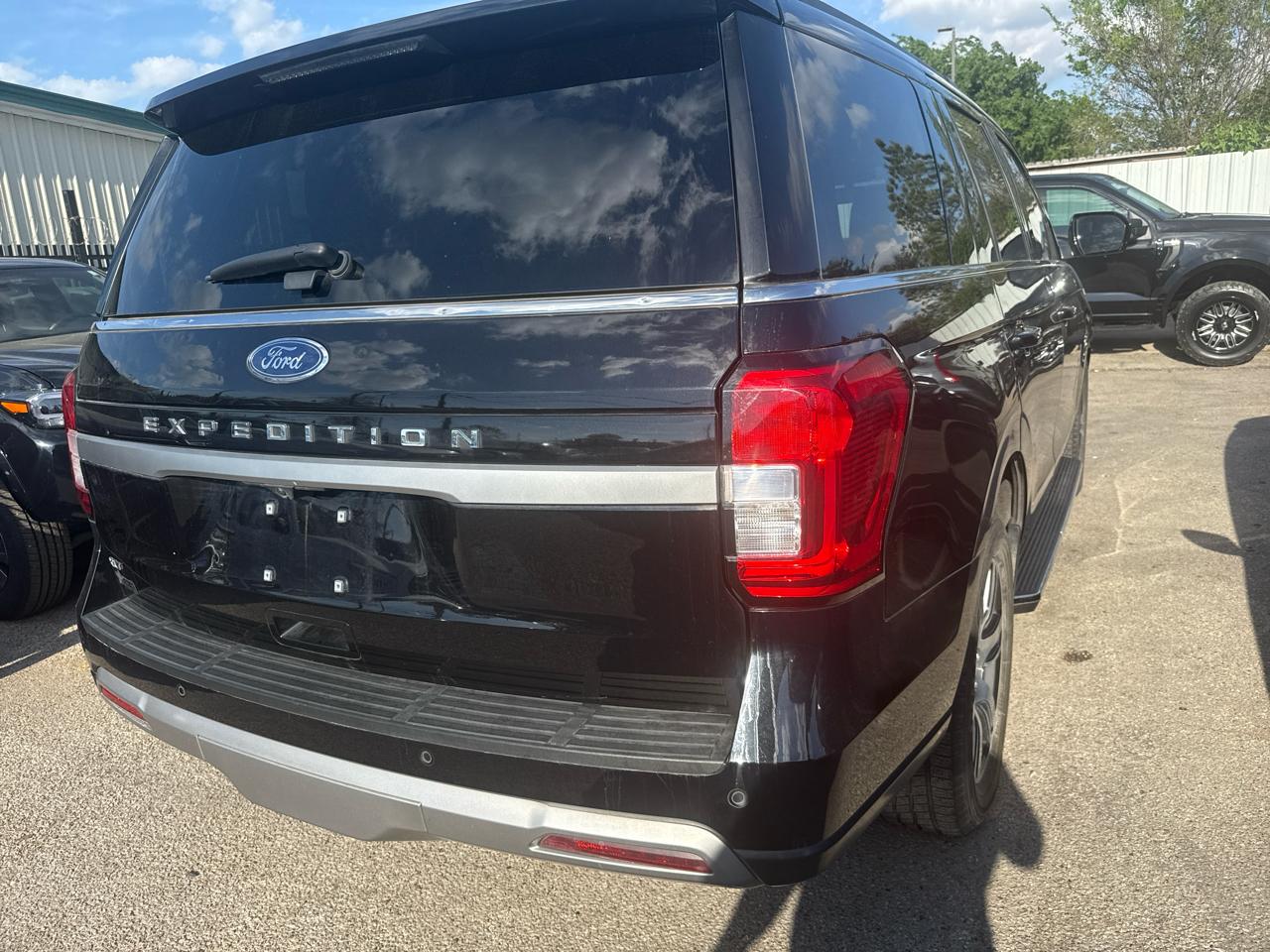 Ford Expedition XLT 4x2 2023