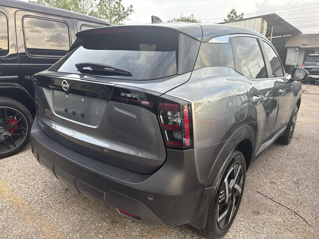 Nissan Kicks SV FWD 2025