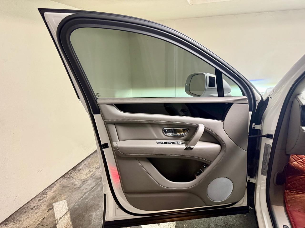 Bentley Bentayga V8 AWD 2019