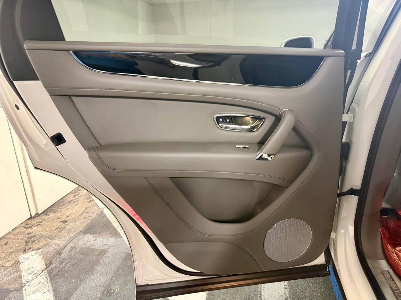 Bentley Bentayga V8 AWD 2019