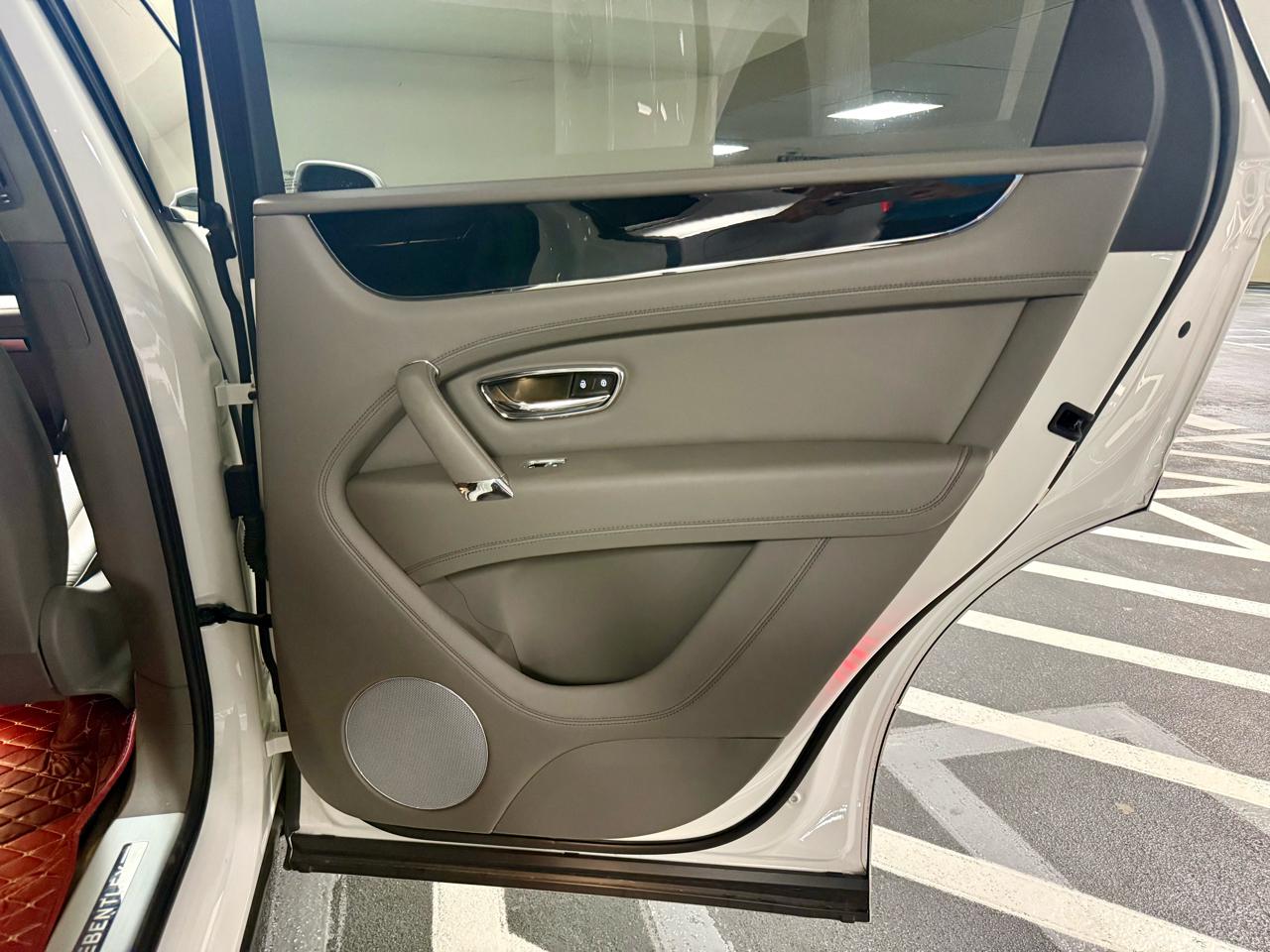 Bentley Bentayga V8 AWD 2019