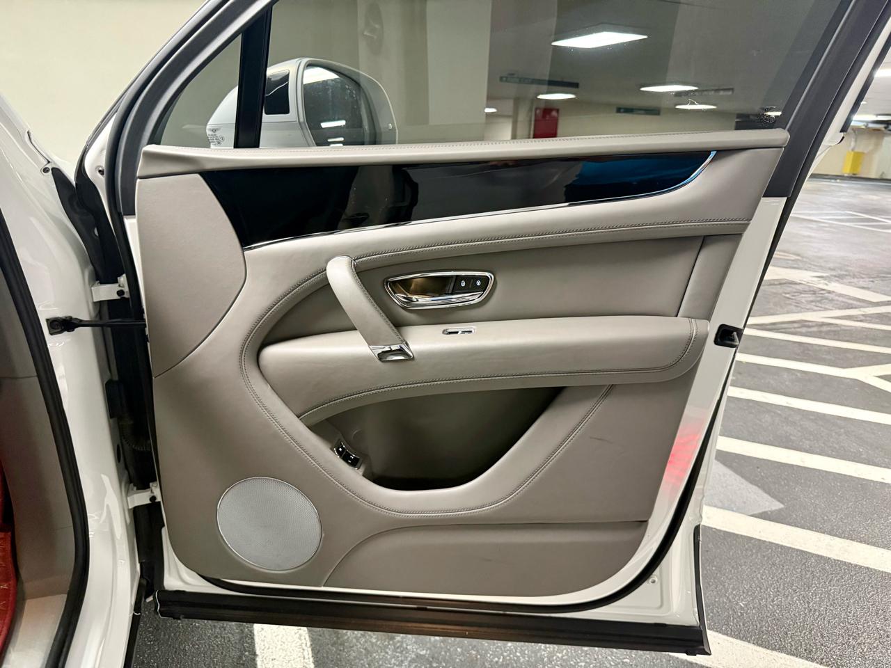 Bentley Bentayga V8 AWD 2019