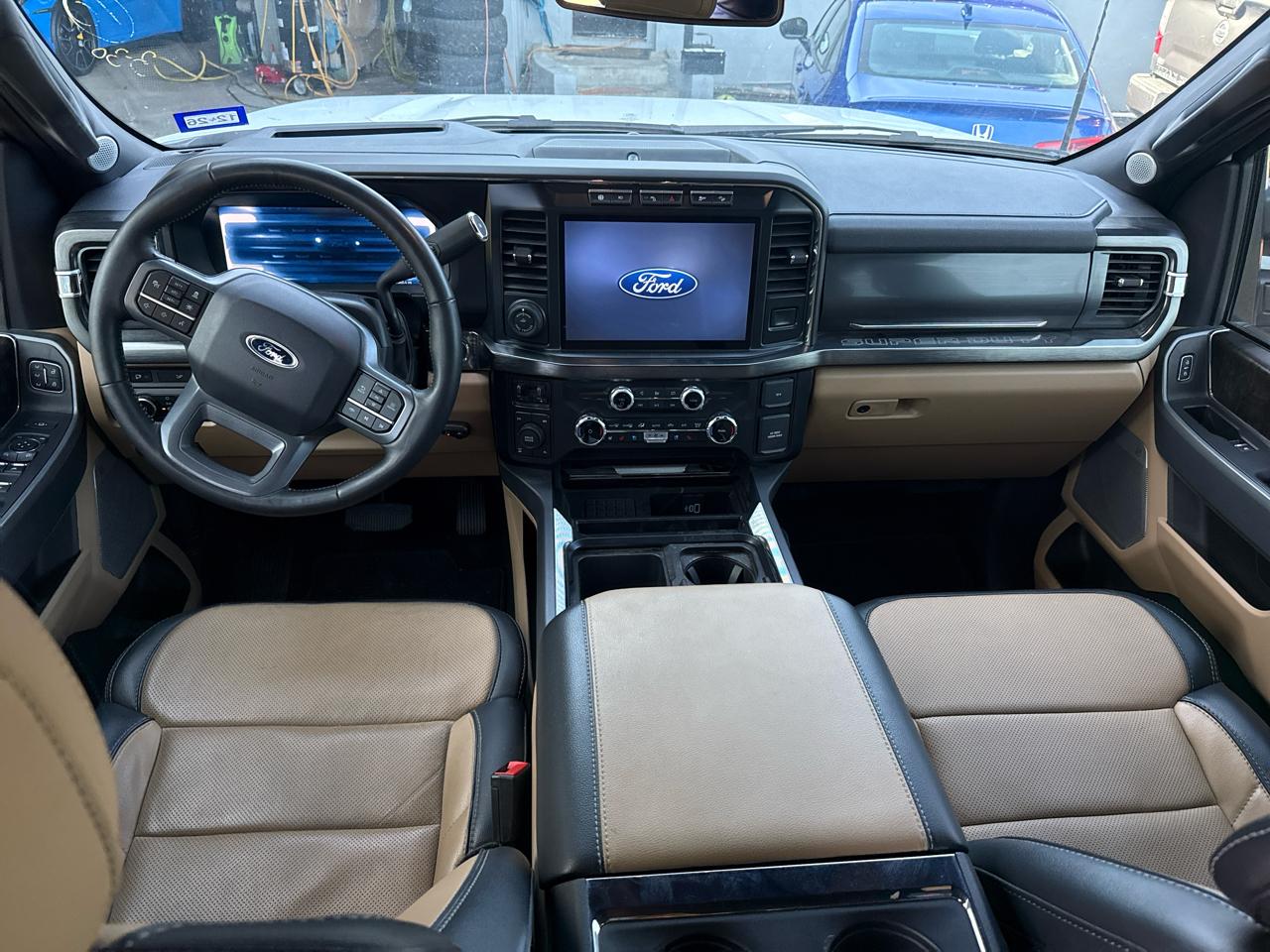 Ford Super Duty F-250 SRW King Ranch 4WD Crew Cab 8' Box 2024