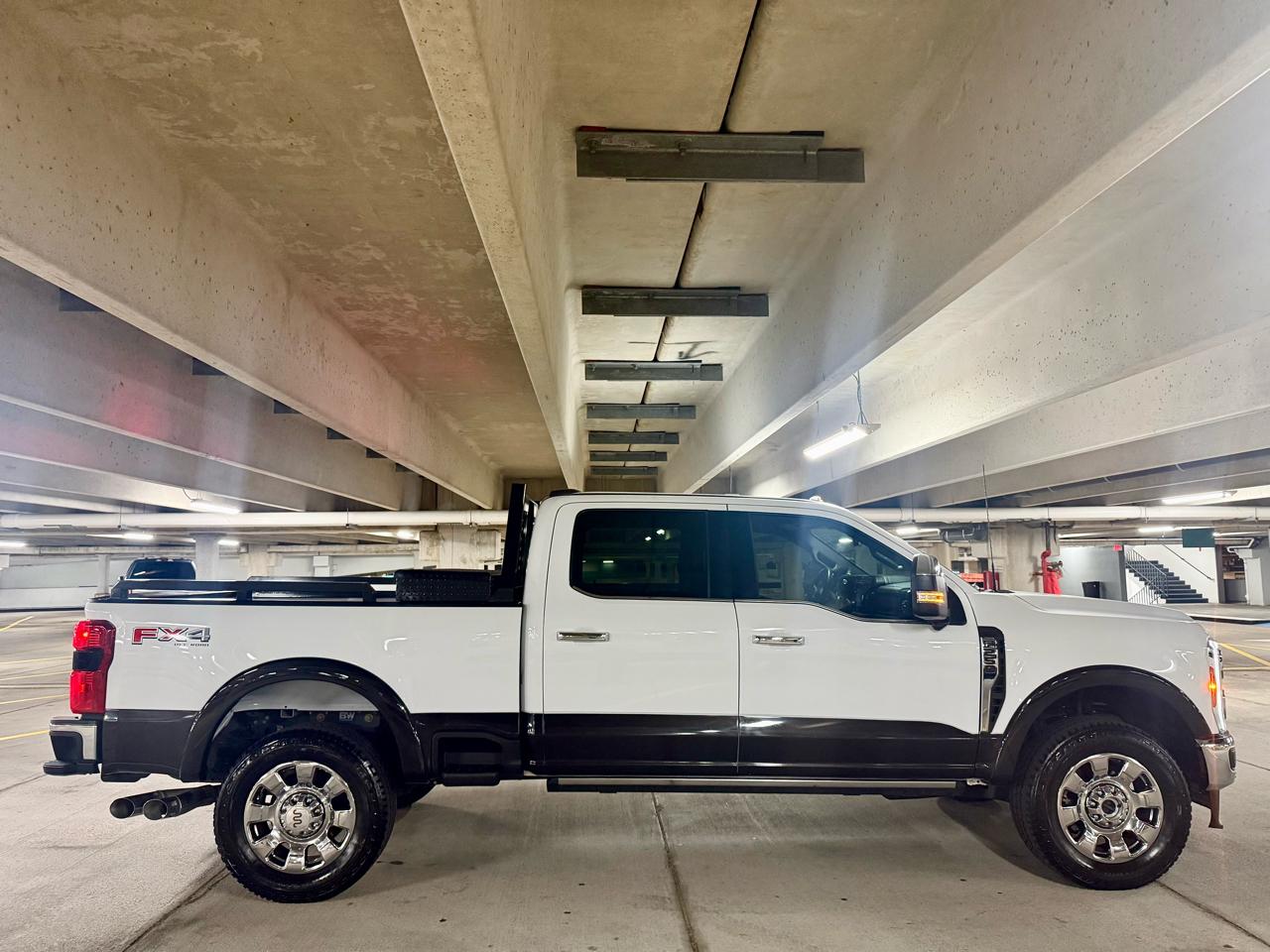 Ford Super Duty F-250 SRW Lariat 4WD Crew Cab 8' Box 2024