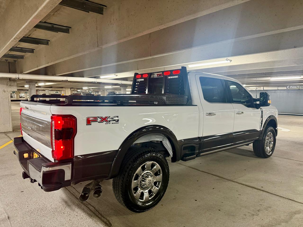 Ford Super Duty F-250 SRW Lariat 4WD Crew Cab 8' Box 2024