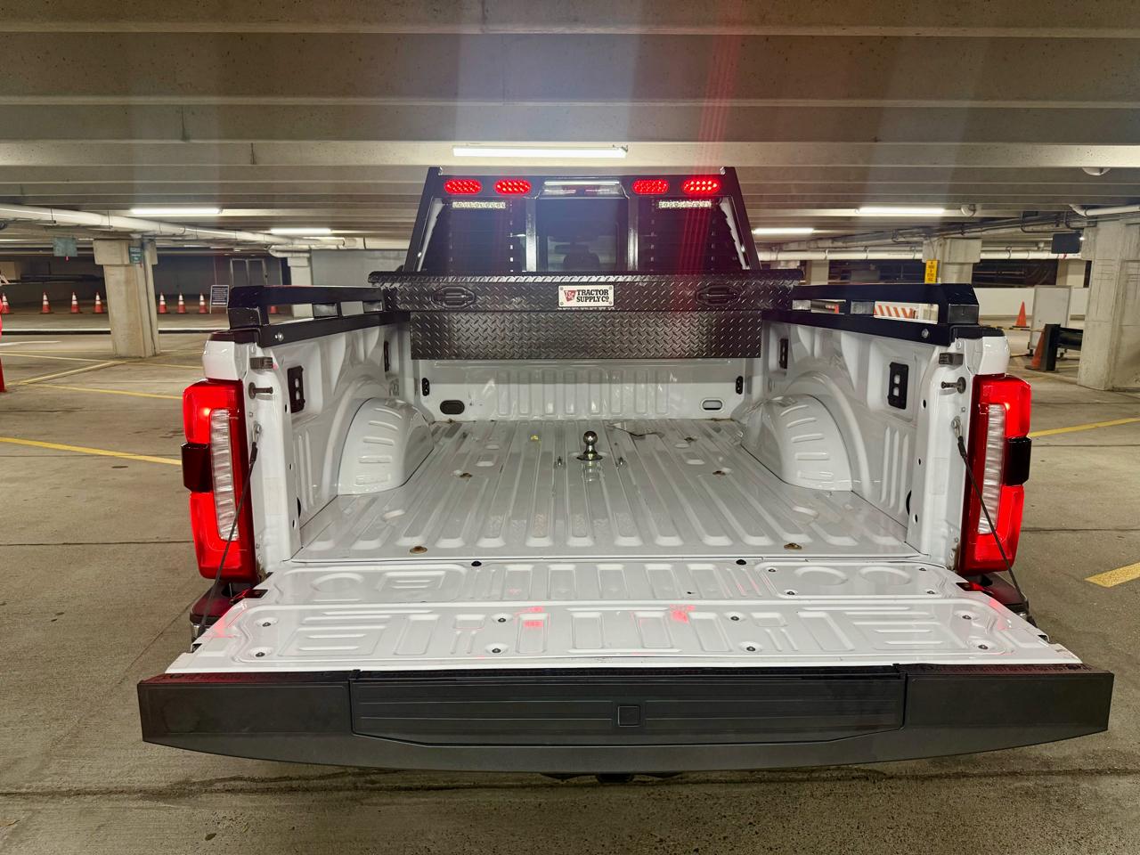 Ford Super Duty F-250 SRW Lariat 4WD Crew Cab 8' Box 2024