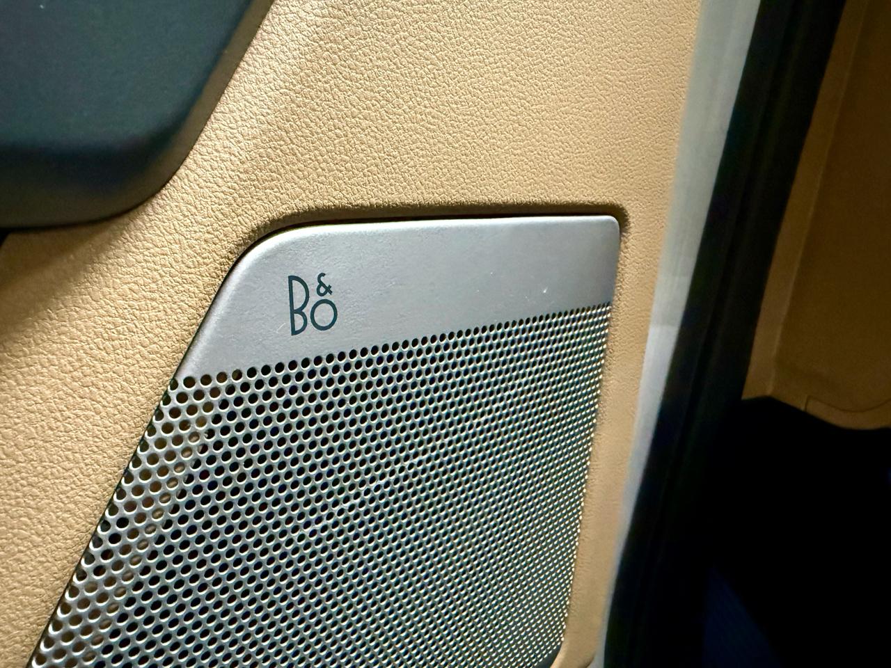 Ford Super Duty F-250 SRW Lariat 4WD Crew Cab 8' Box 2024