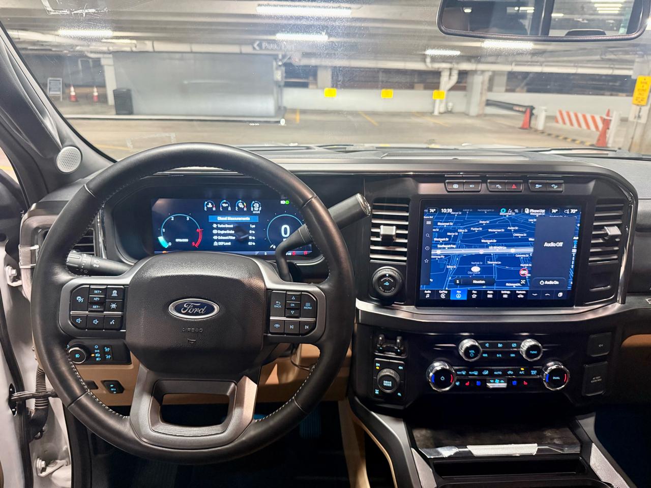 Ford Super Duty F-250 SRW Lariat 4WD Crew Cab 8' Box 2024