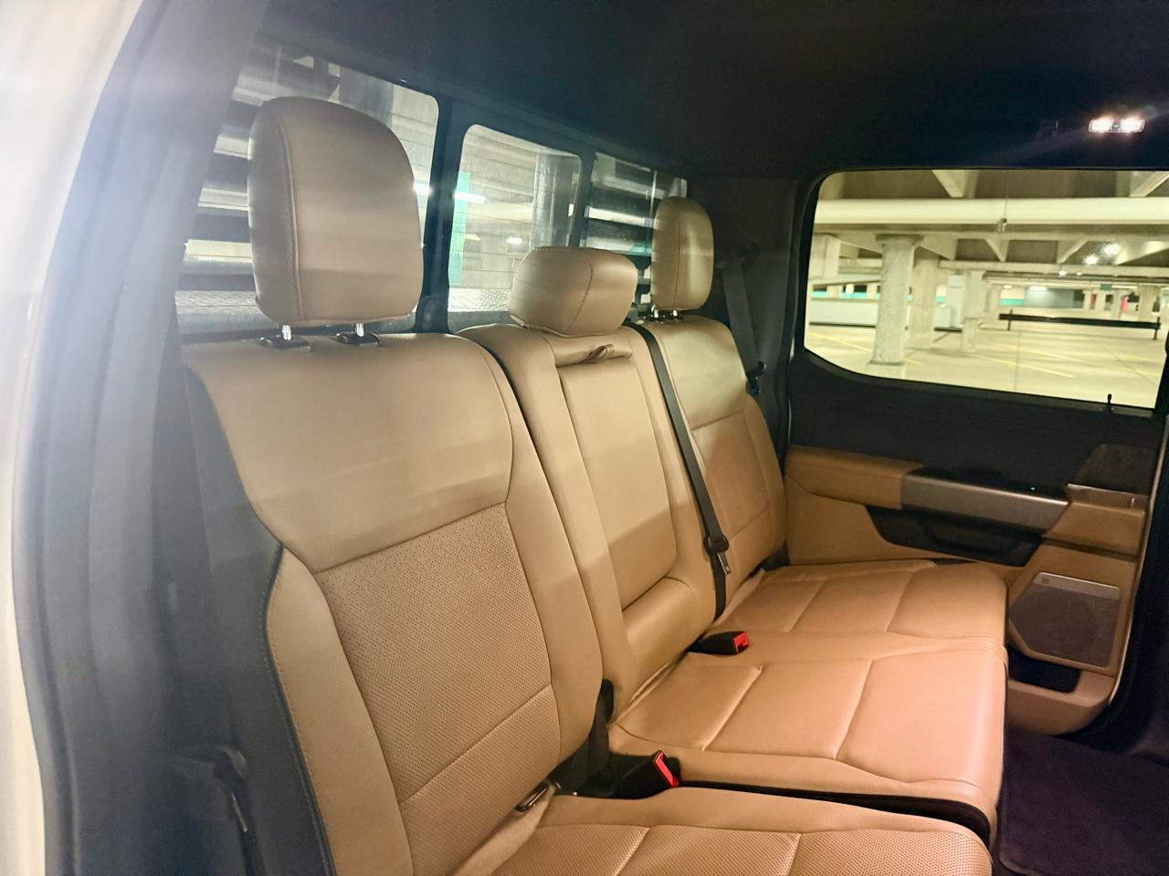 Ford Super Duty F-250 SRW Lariat 4WD Crew Cab 8' Box 2024