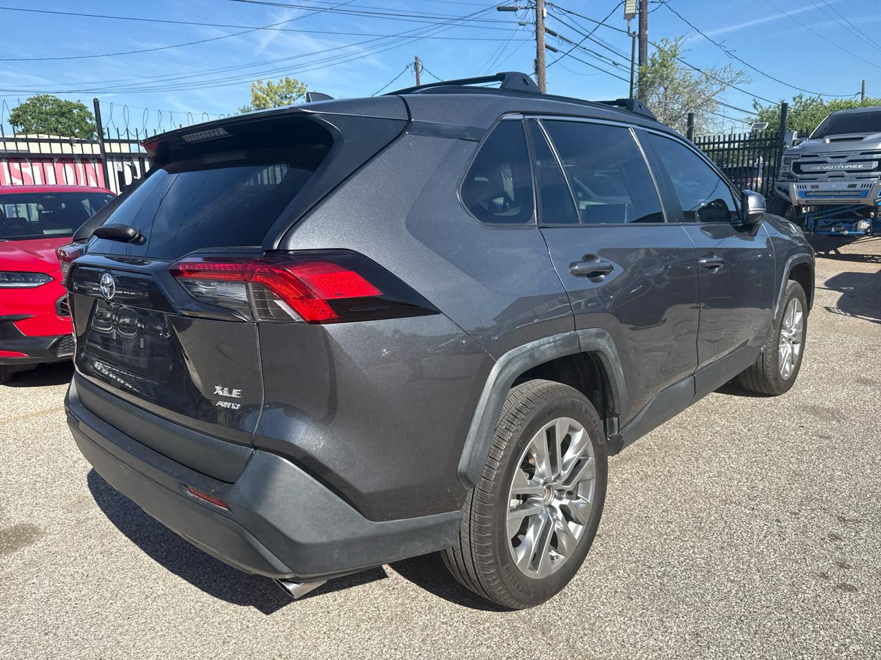 Toyota RAV4 XLE Premium AWD (Natl) 2024