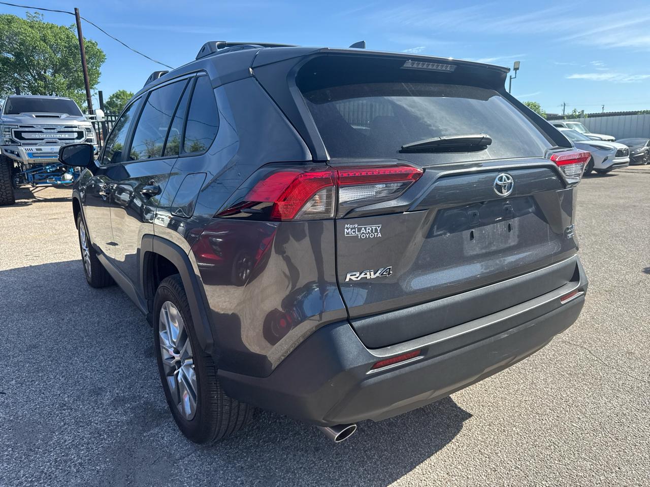 Toyota RAV4 XLE Premium AWD (Natl) 2024