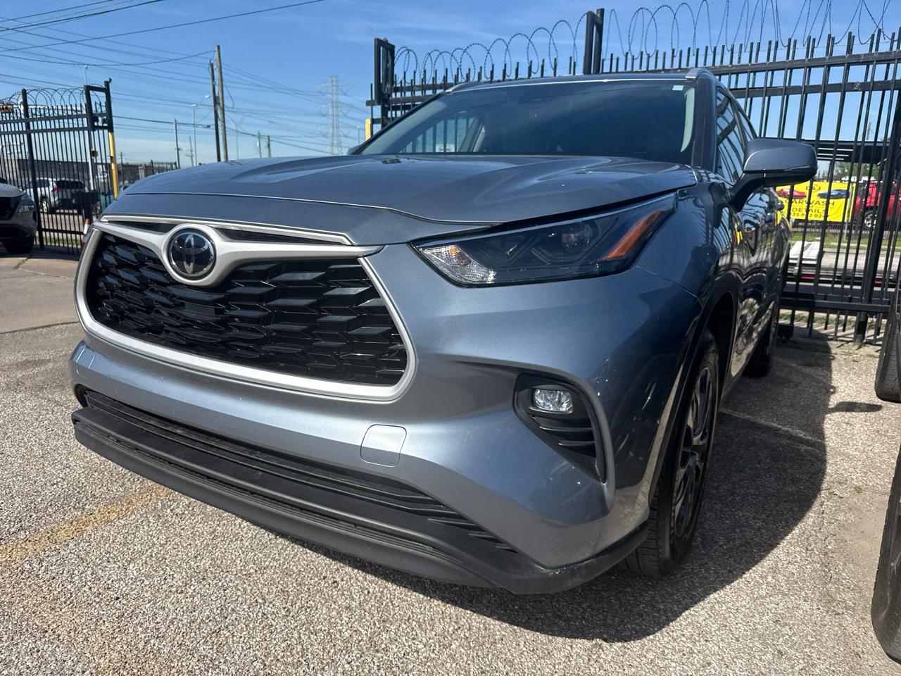 Toyota Highlander Platinum FWD (Natl) 2023