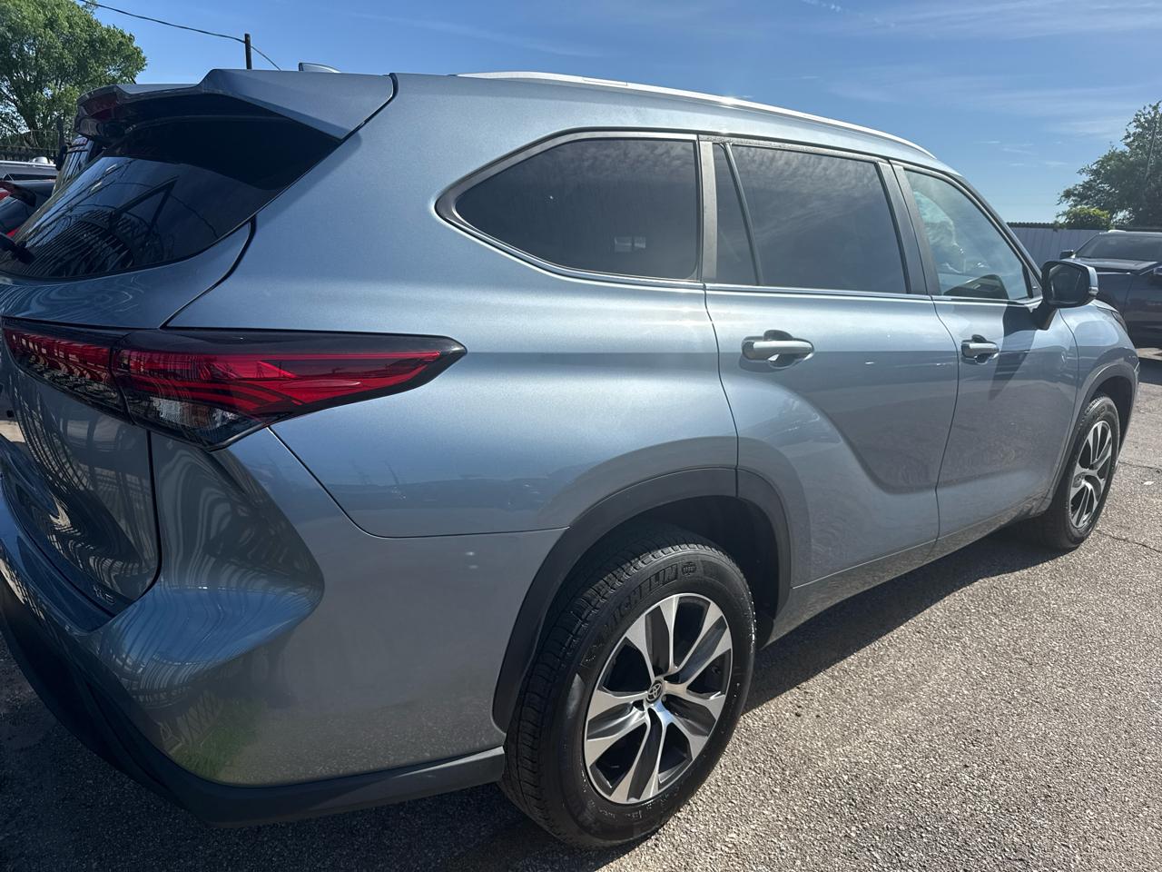 Toyota Highlander Platinum FWD (Natl) 2023