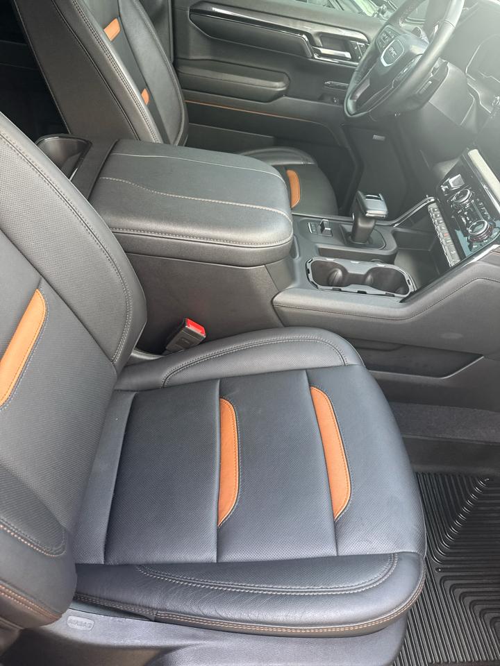 GMC Sierra 1500 4WD Crew Cab 147" AT4 2024