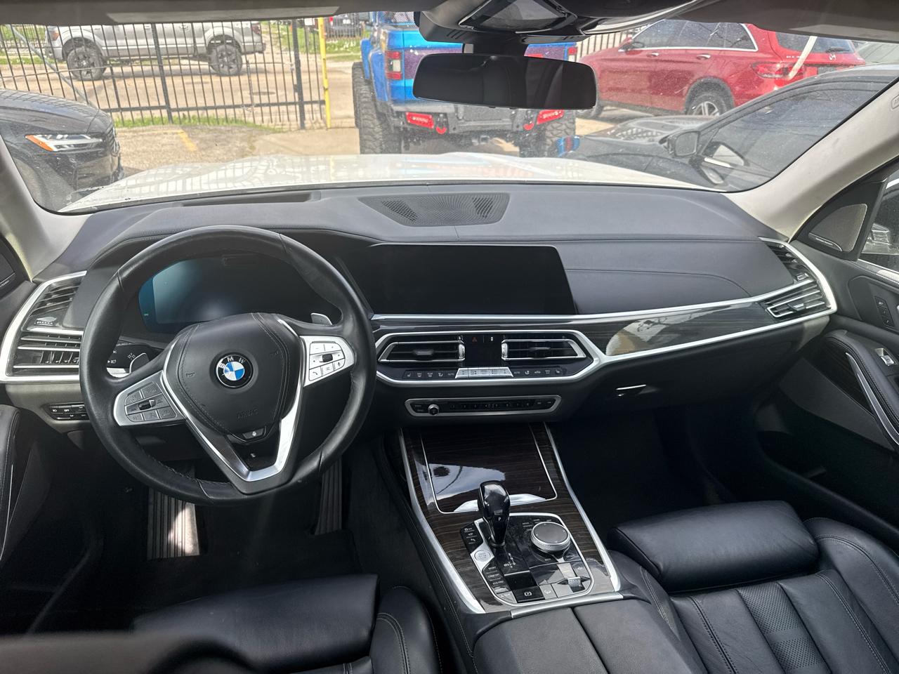 BMW X7 xDrive40i Sports Activity Vehicle 2021