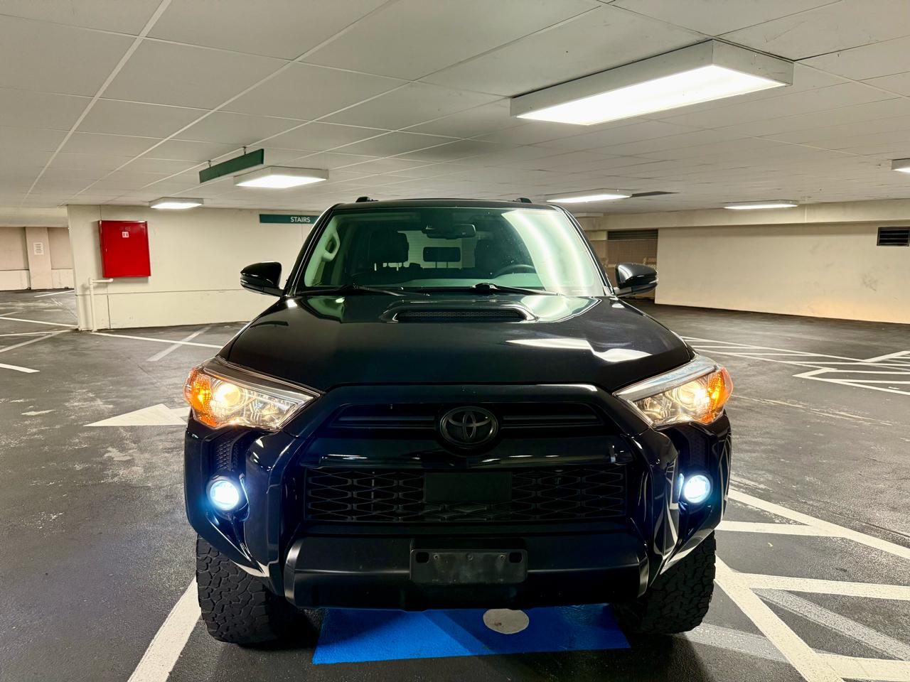 Toyota 4Runner Venture 4WD (Natl) 2021