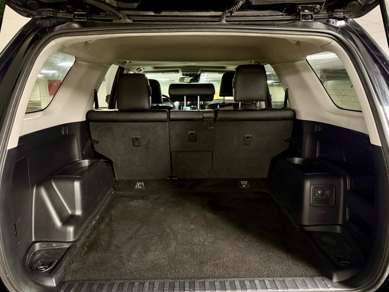 Toyota 4Runner Venture 4WD (Natl) 2021