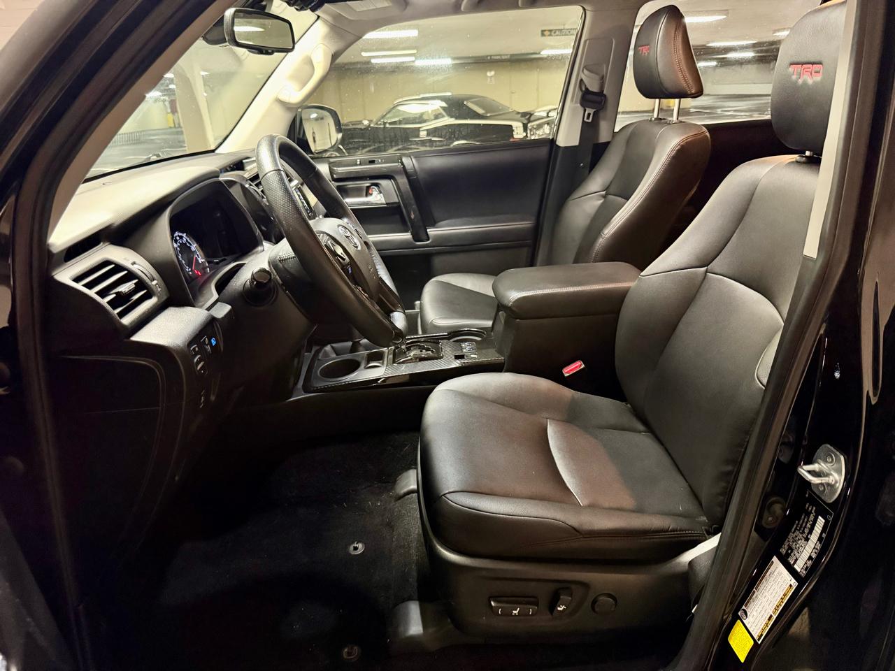 Toyota 4Runner Venture 4WD (Natl) 2021