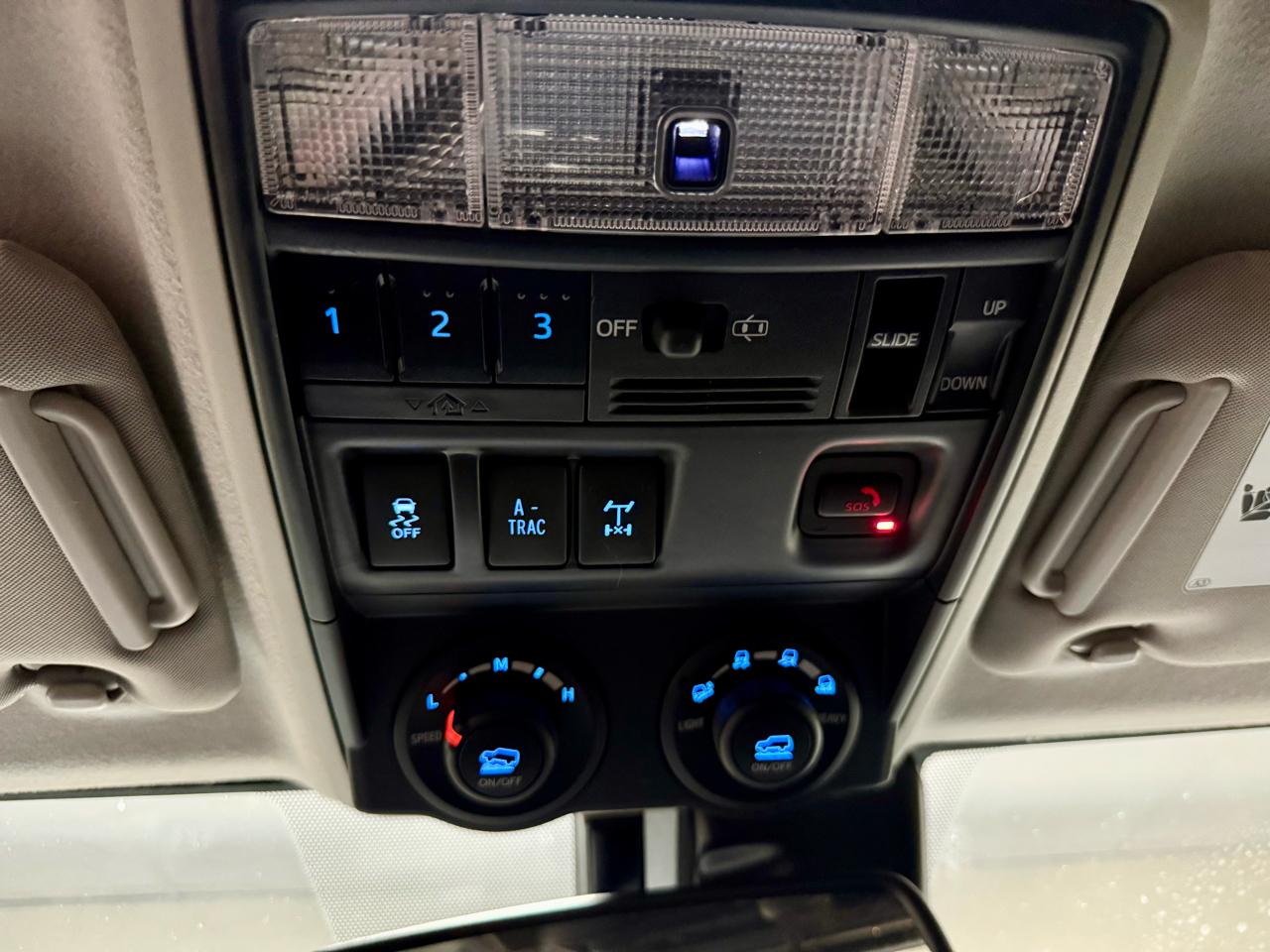 Toyota 4Runner Venture 4WD (Natl) 2021