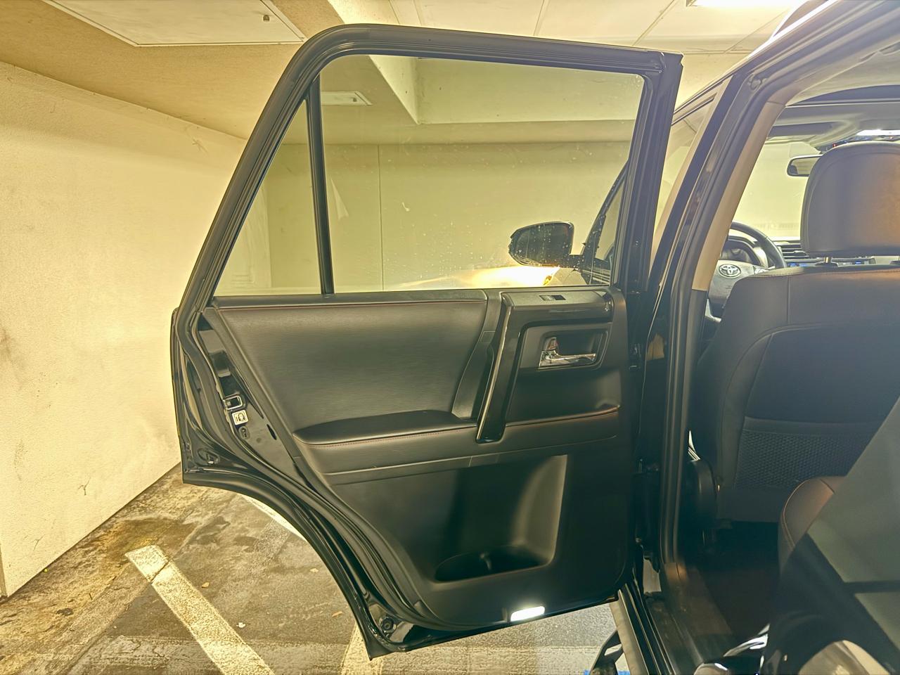 Toyota 4Runner Venture 4WD (Natl) 2021