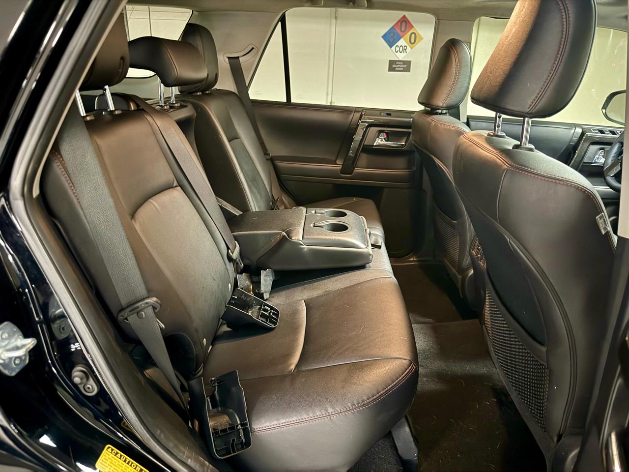 Toyota 4Runner Venture 4WD (Natl) 2021